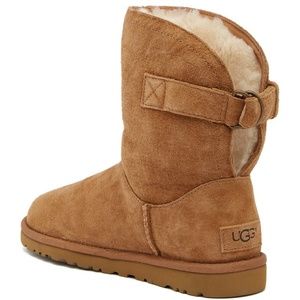 New in the box UGG Remora Chestnut Buckle Boot